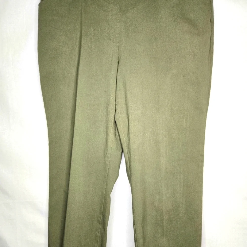 Liz Claiborne Ankle Pants. Olive green. 16 - Picture 10 of 12